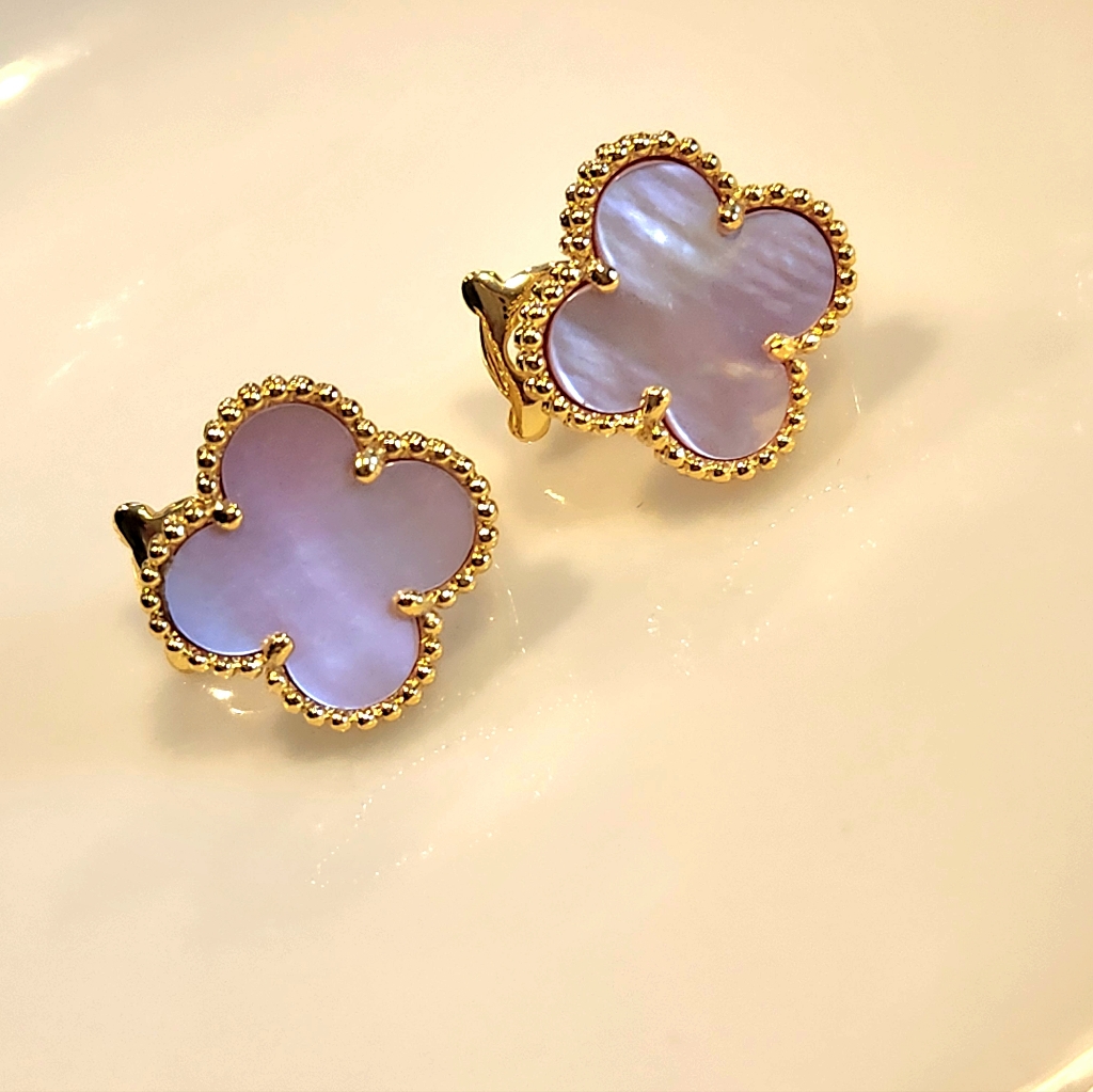 Earrings Charming Design Four-Leaf Clover Opal White And Pink Stainless Steel 40$